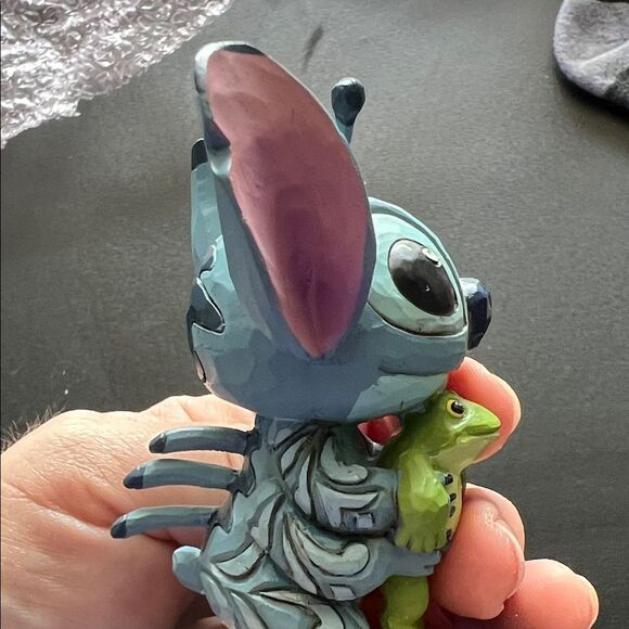 Disney Jim shore stitch with frog - Picture 7 of 7